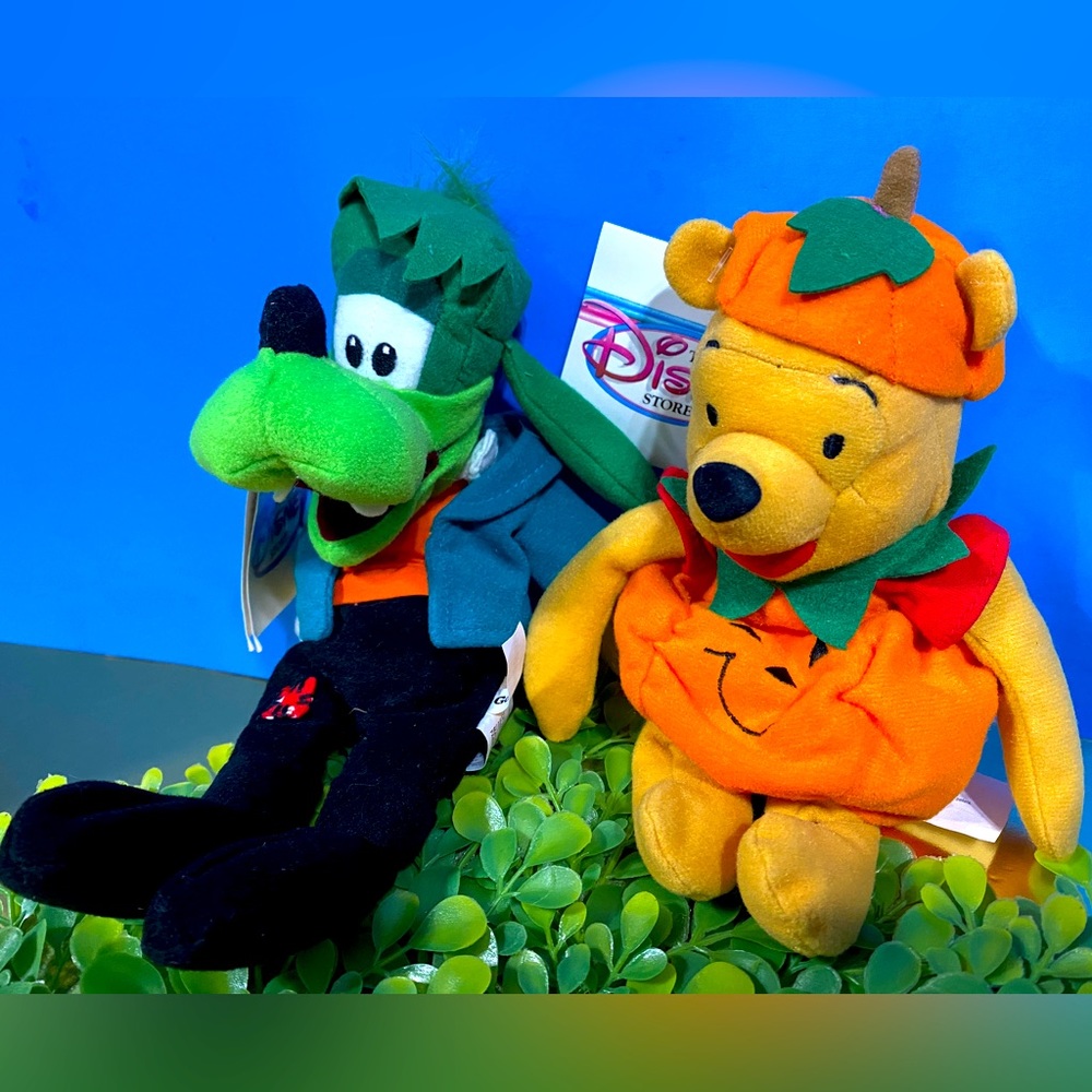 DISNEY STORE EXCLUSIVE VTG NWT HALLOWEEN PUMPKIN WINNIE THE POOH & GOOFY PLUSH
